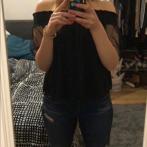 Zara off the shoulder top 🔥